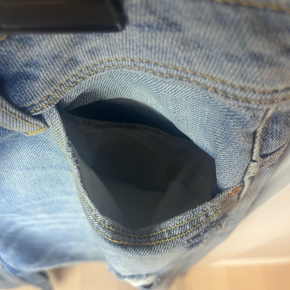 Hi, selling these breathtaking jeans 👖 for women in size US 06. - Picture 8 of 14